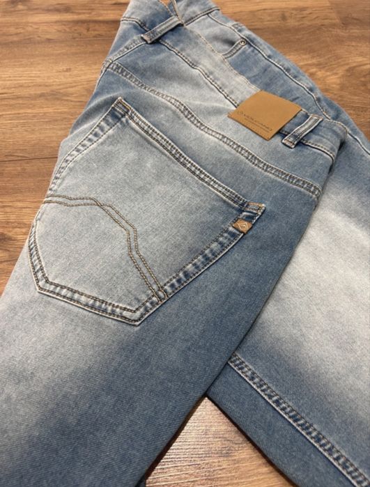 Spodenki jeansowe męskie W34