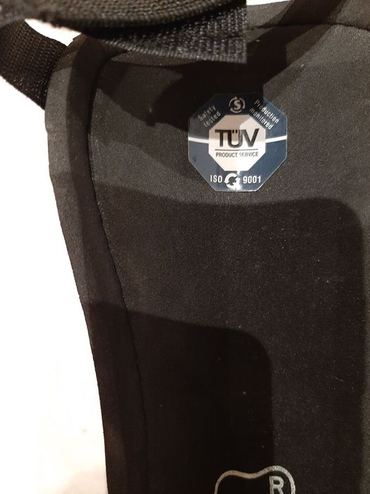 Caneleiras Adidas Futebol