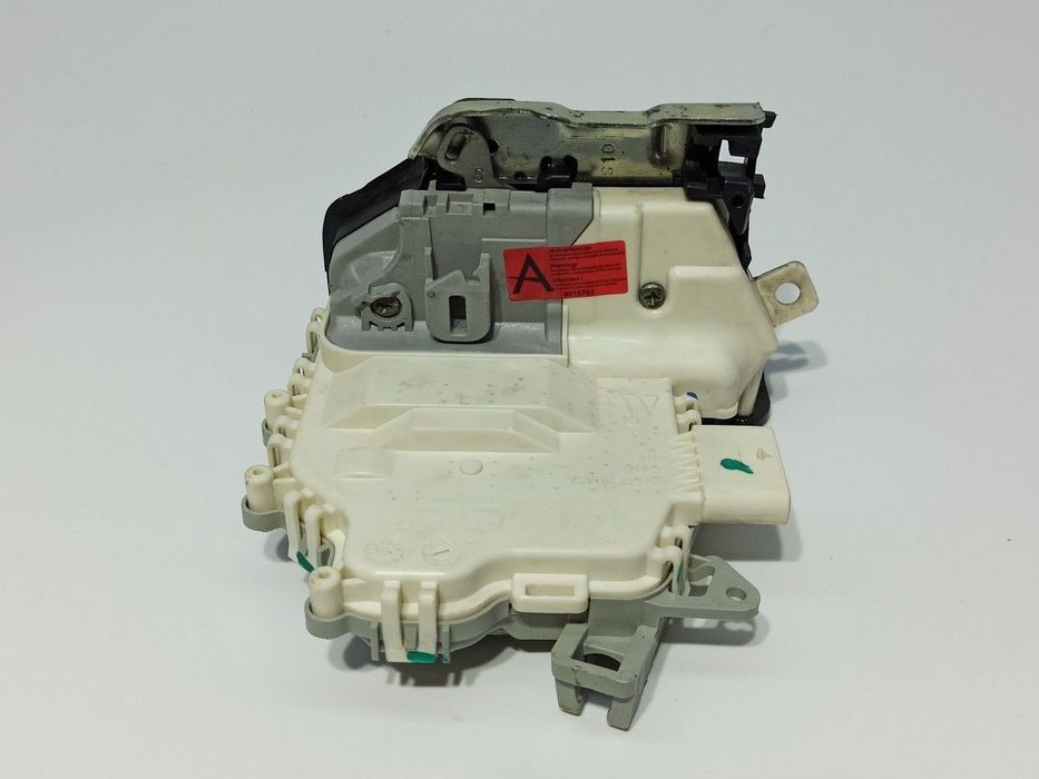 FECHADURA PORTA TRASEIRA ESQUERDA AUDI A4 BER. (B8) E
