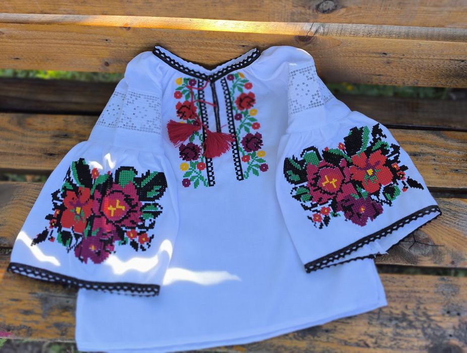 Вишиванка для дівчинки, комплект