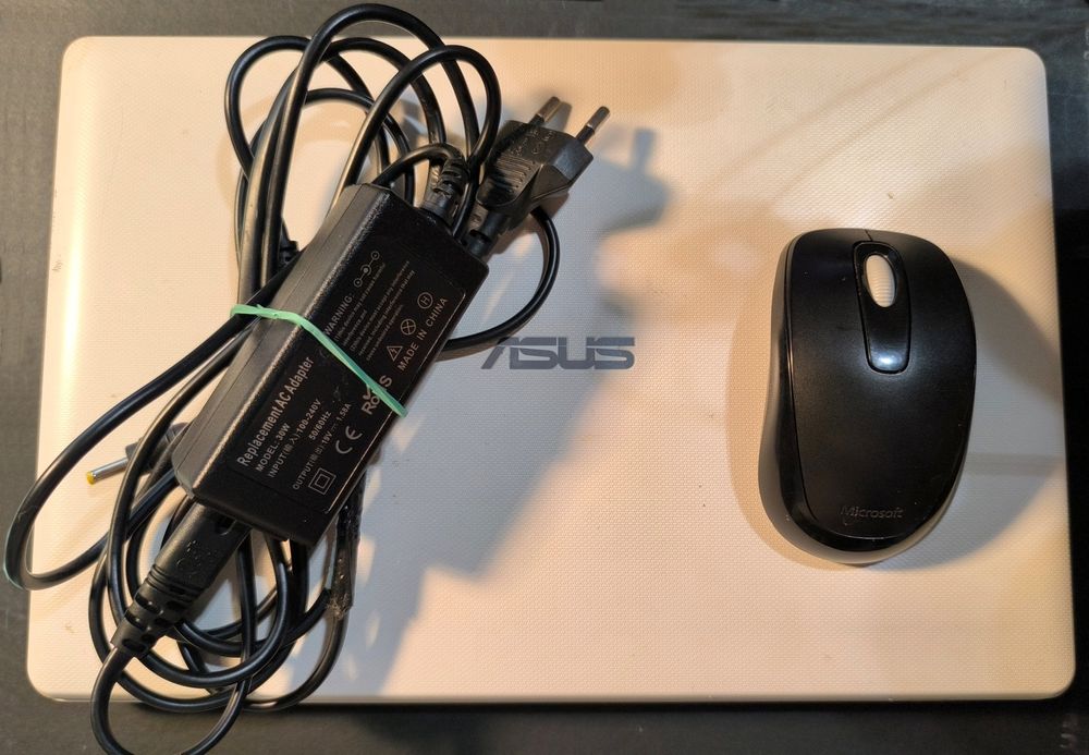 Computador Notebook ASUS X200CA
Notebook ASUS X200CA

Ecrã touch 10.1''
HD 500G
4G RAM
Bateria nova e carregador não de origem
Ofereço rato Microsoft