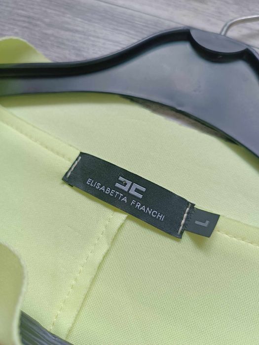 Oryginalna asymetryczna marynarka damska Elisabetta Franchi