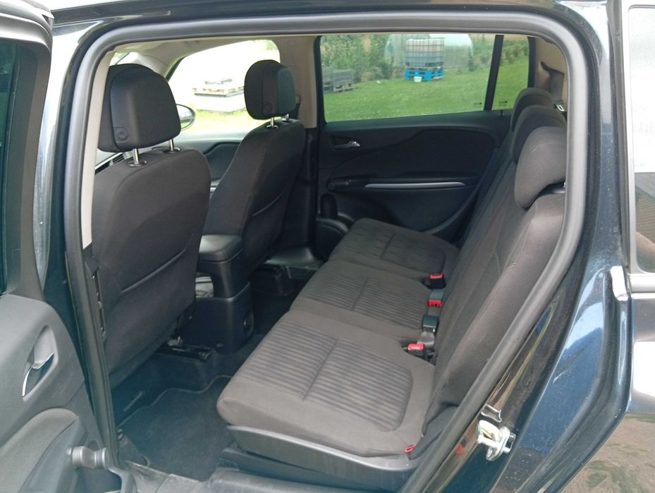 Opel Zafira C 2012  2.0 CDTI 7 osobowy