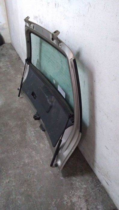Tampa Da Mala Fiat Punto (176_)