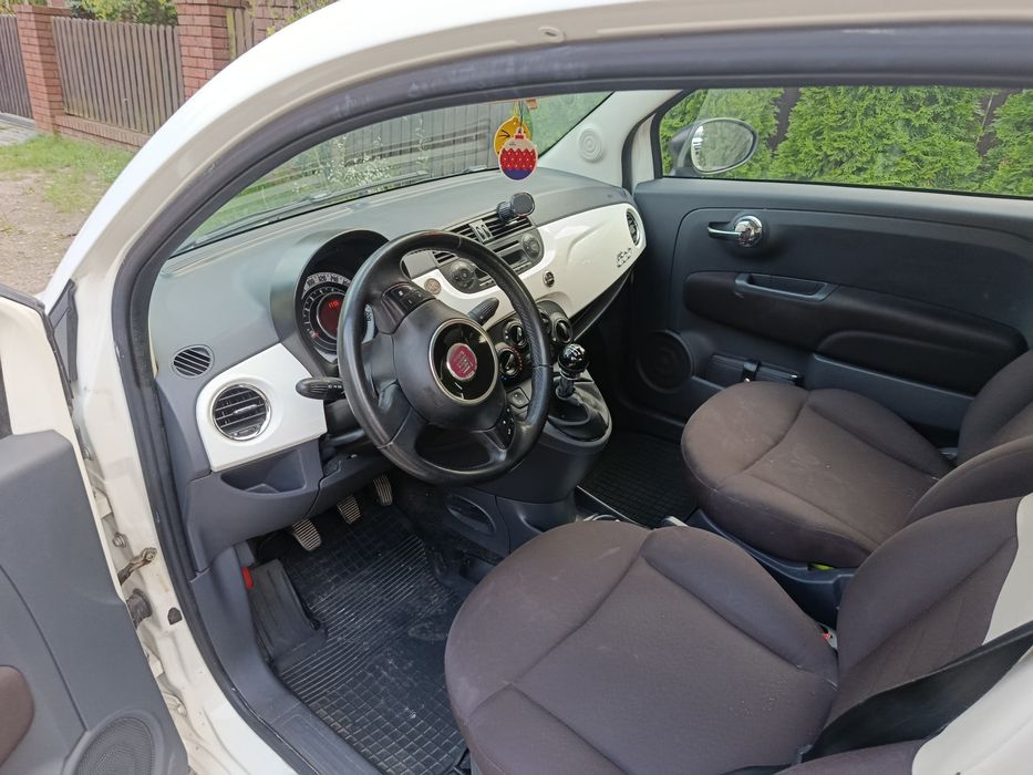 Fiat 500 gaz 2014 r  1.2  klima 105 tys km lodz