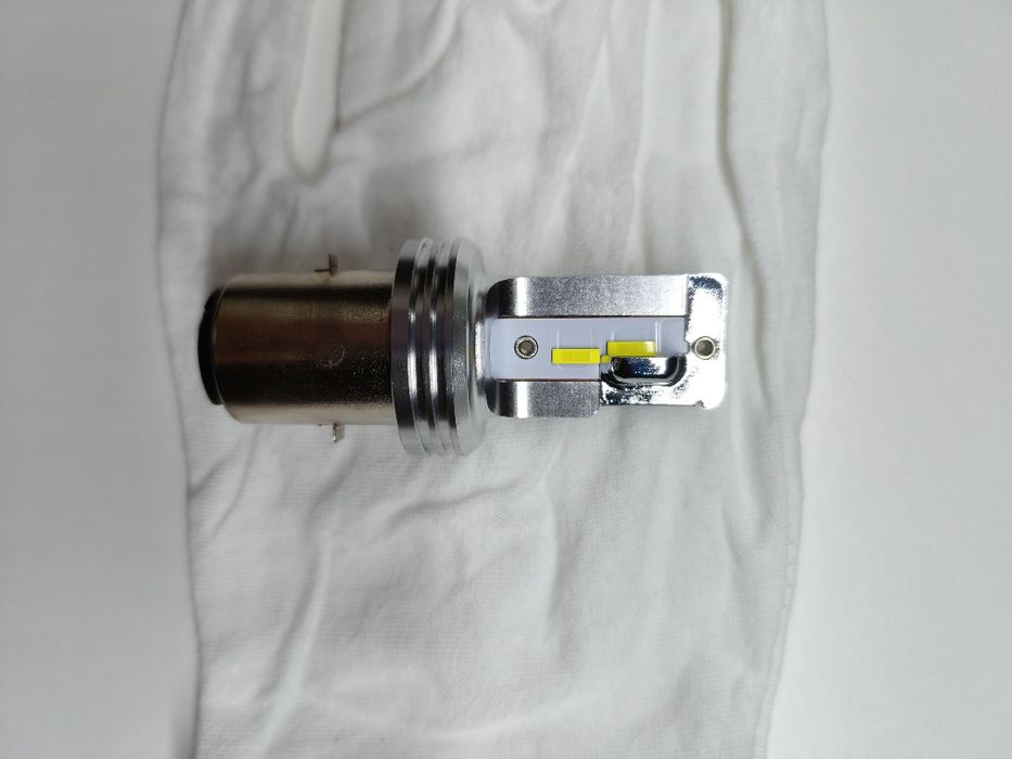 Motocyklowa żarówka LED WinPower BA20D S2