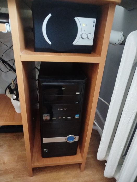 Kompletny zestaw - komputer - biurko- krzesło