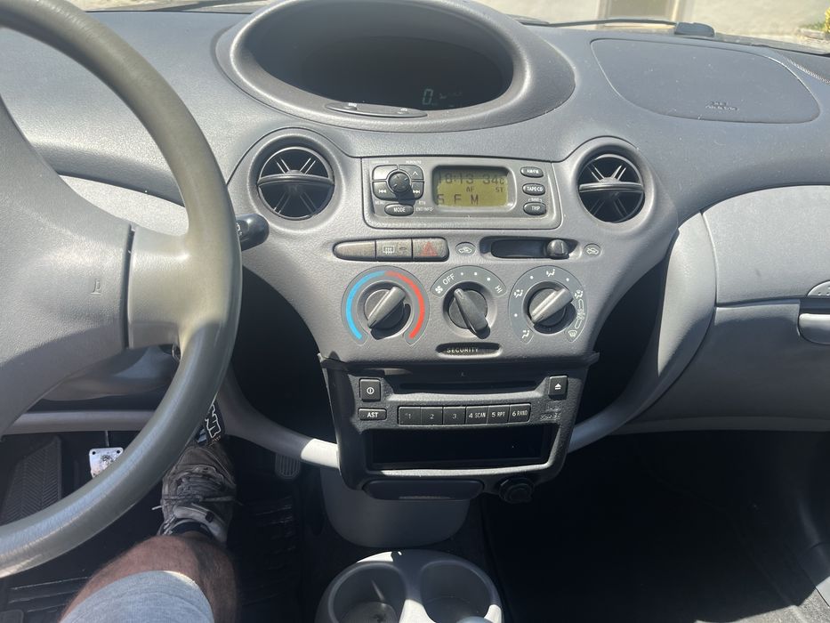Toyota yaris 1.0