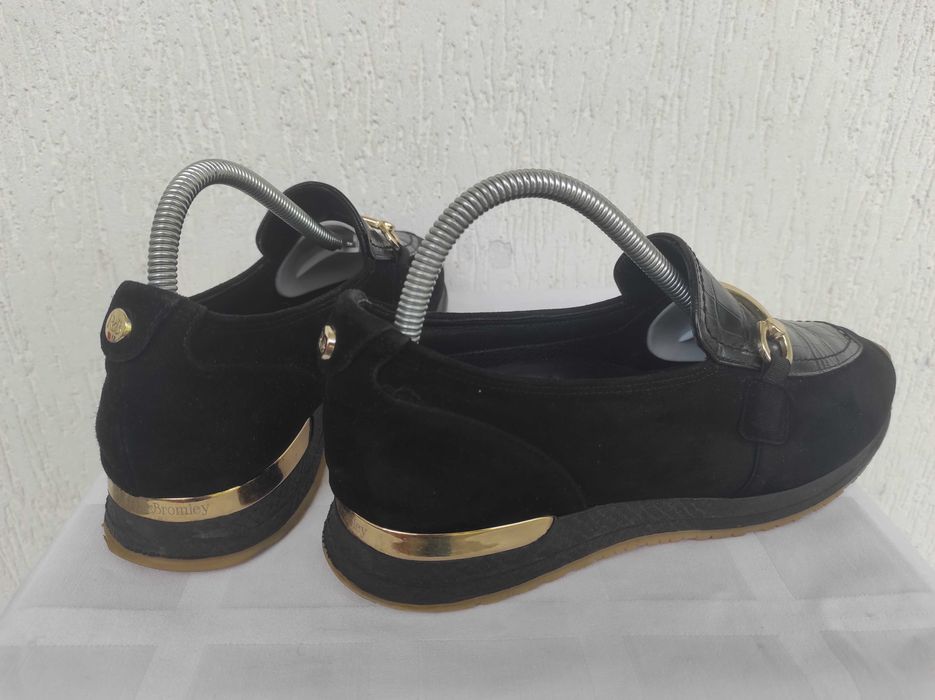 Брендовие кожанние туфли Russell & Bromley р.38.5-39