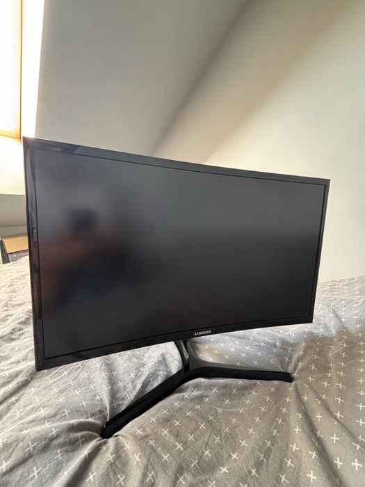 Monitor samsung zakrzywiony