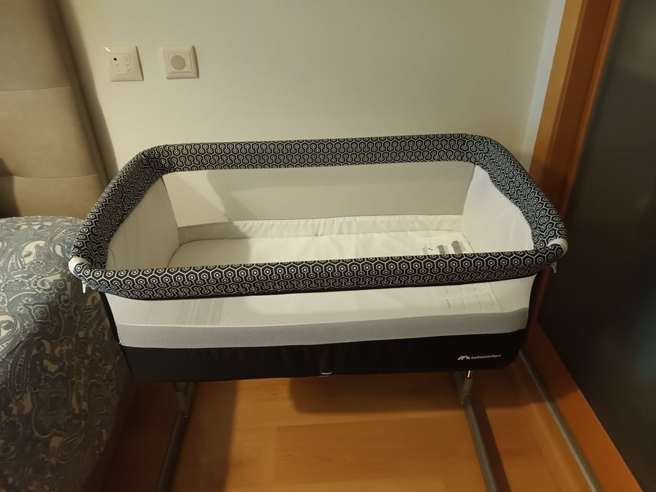 Cama de bebé next to me