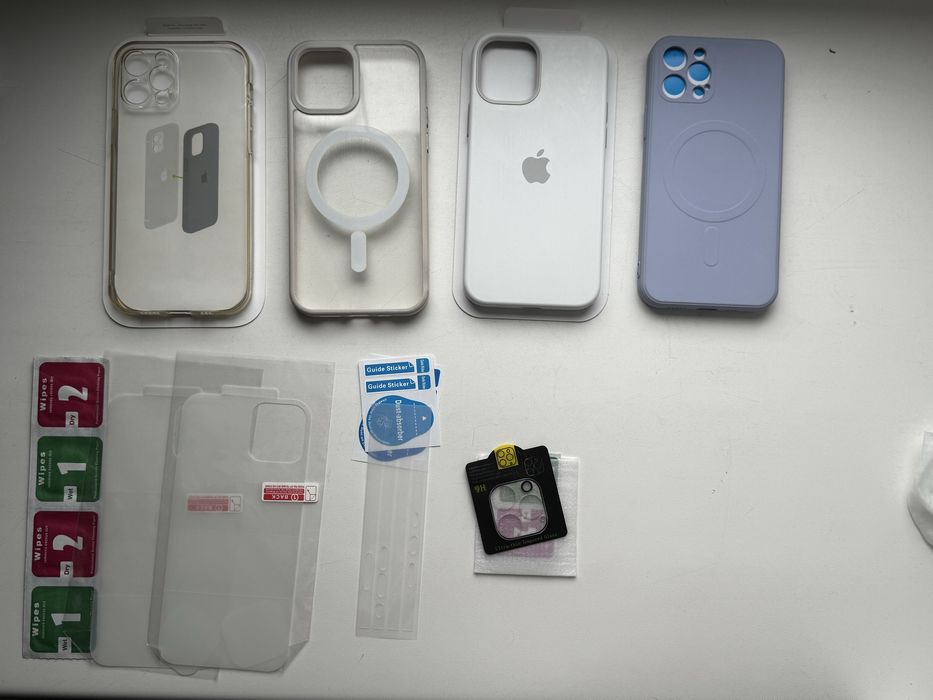 Набір аксесуарів для iPhone 12 Pro: 4 чохли + захист камери та кришки