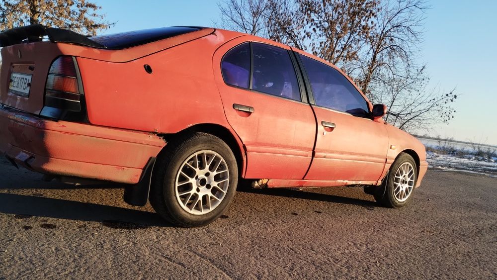 Nissan Primera p10