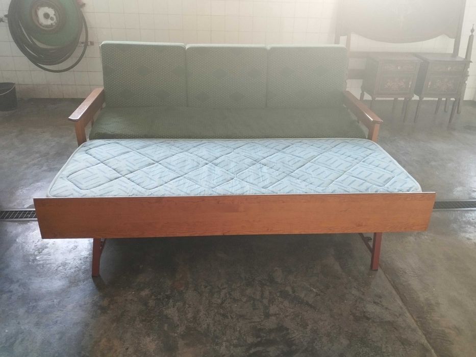 Sofá Cama em Excelente Estado