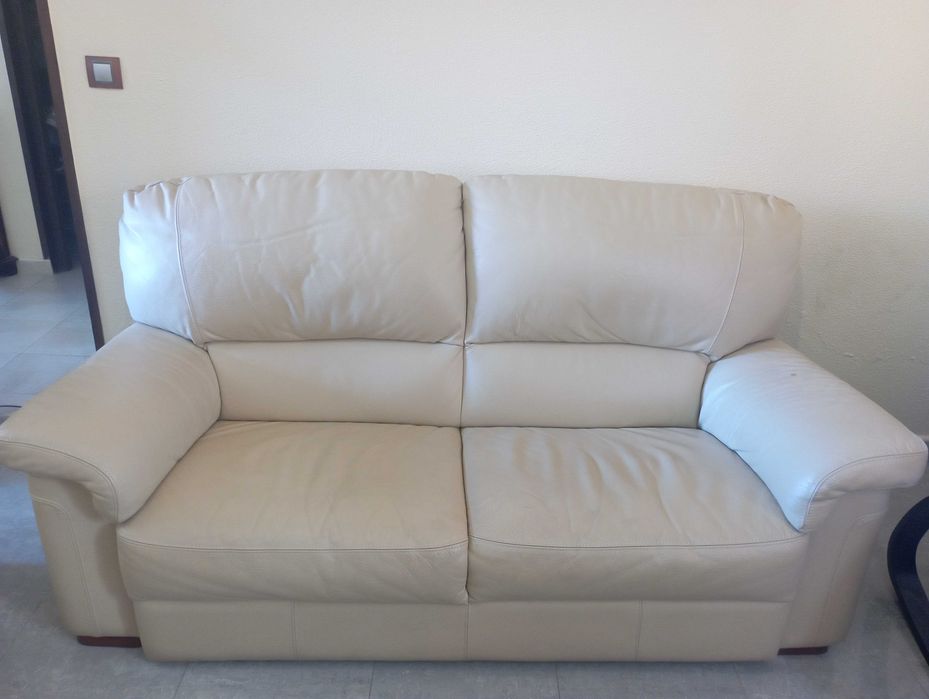Sintra/ Sofá Pele Genuína,cor creme. Lisboa.