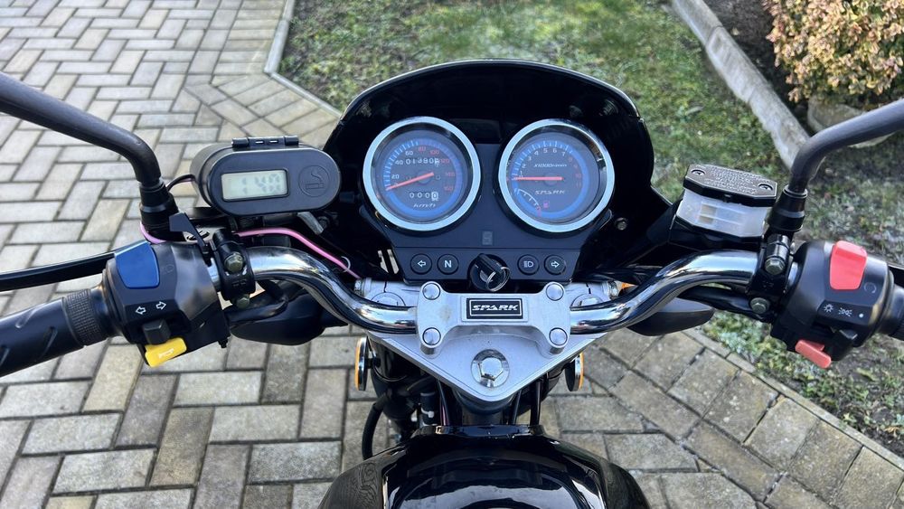 Продам мотоцикал у ідеальному стані  обєм 200 кубів.