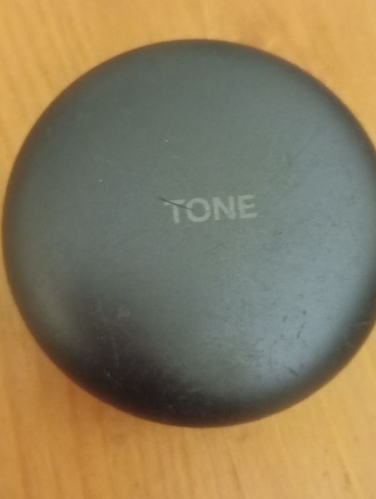 Tone etui ładowarka słuchawek model tone-FP3 LG działa