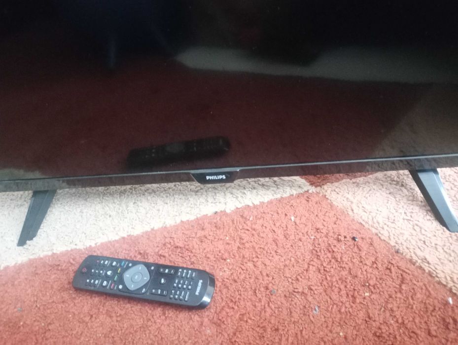 Telewizor Philips 32 całe 32 pht