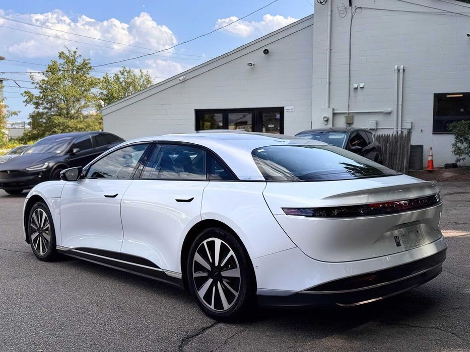 Lucid Air Grand Touring      2022