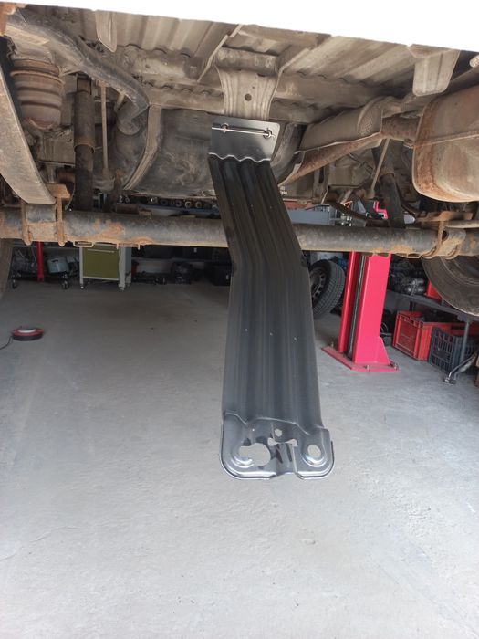 VW Caddy Каді 03-20 Лижа Кріплення кронштейн запасного колеса запаски