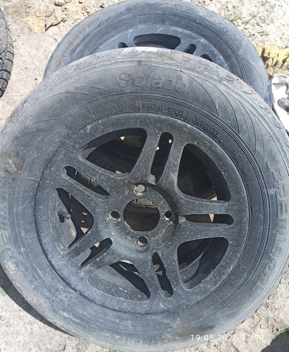 Продам литые легкосплавные диски R 13 4x98. С резиной в комплекте.