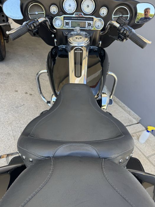 Harley Davidson street glide FLHX