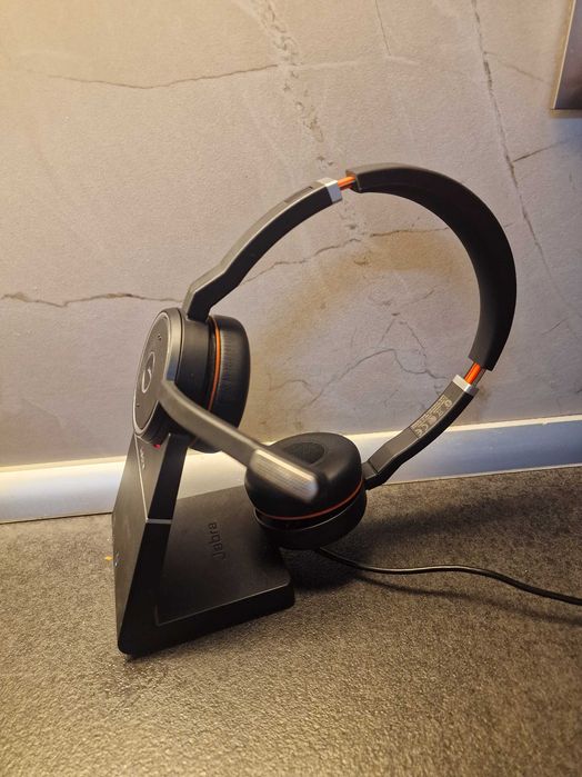 Продам Jabra Evolve 75