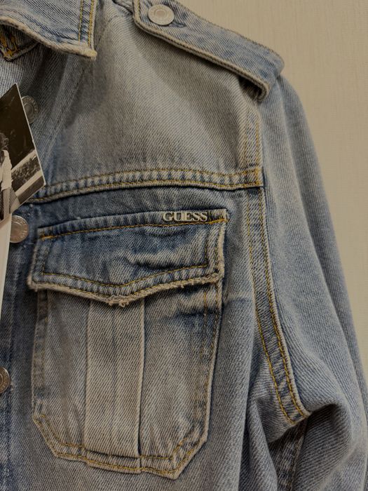 НОВА куртка бренду Guess з біркою