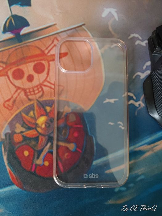 Продам два чохла до айфон 15