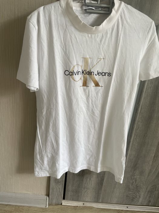 Футболка Calvin Klein XS