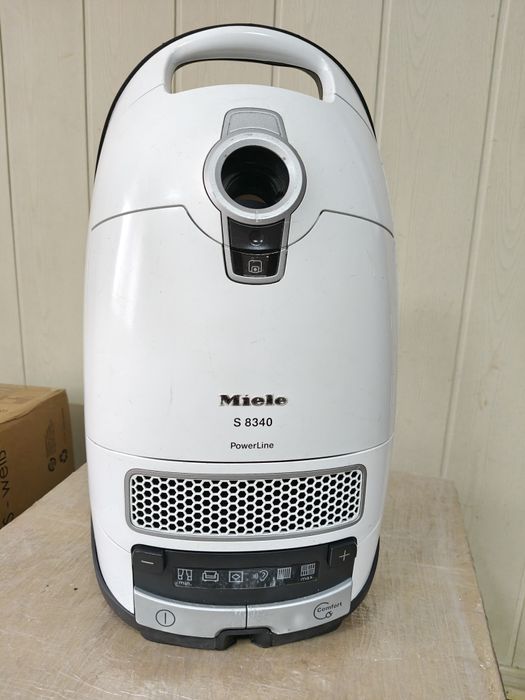 *Miele* пилесос з Німеччини