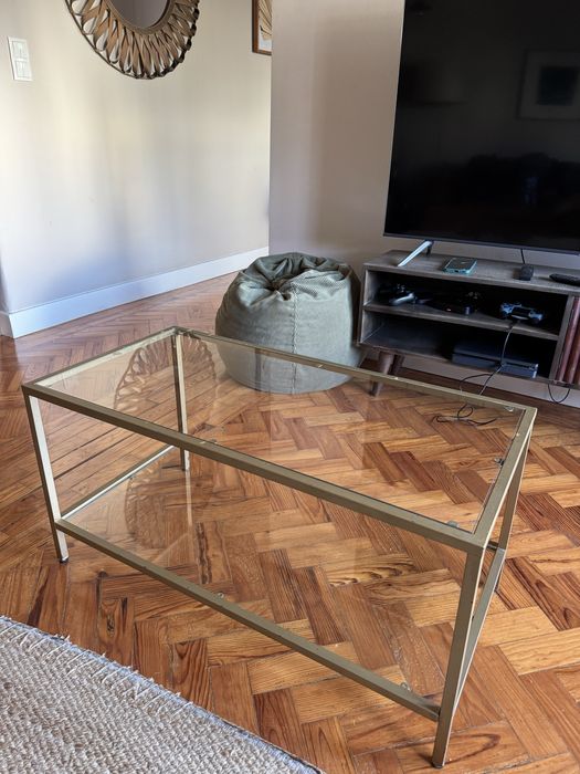 Estante e mesa de centro