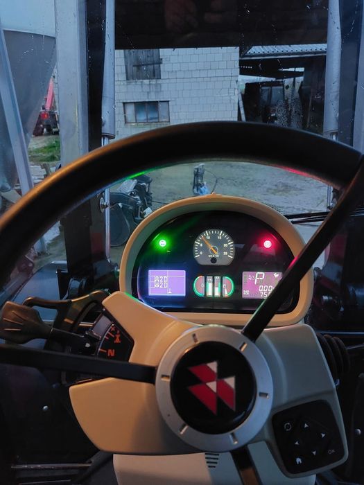 Massey Fergusson 5608 Dyna 4 ,tylko 2500 mth 85 kM+ładowacz Super stan