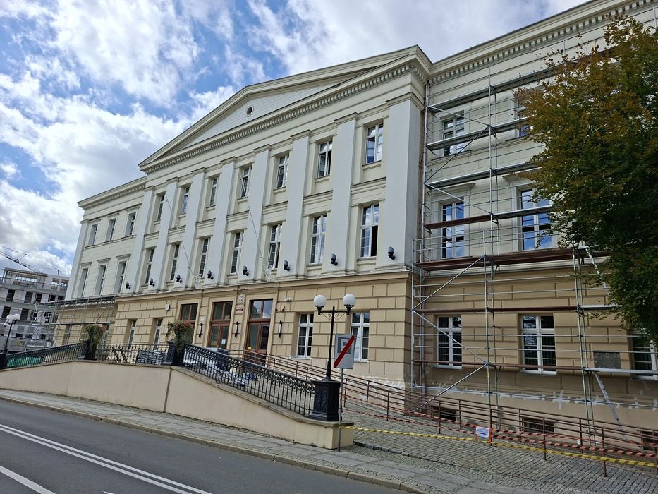 rusztowanie wynajem montaż demontaż rusztowań z uprawnieniami