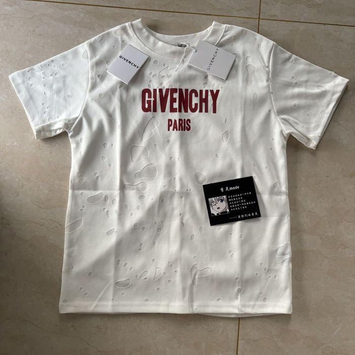 Футболка Givenchy