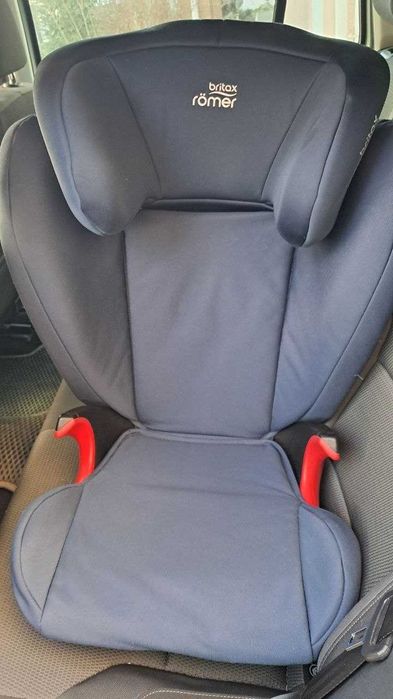 Дитяче автокрісло Britax Römer Kidfix SL (15–36 кг)