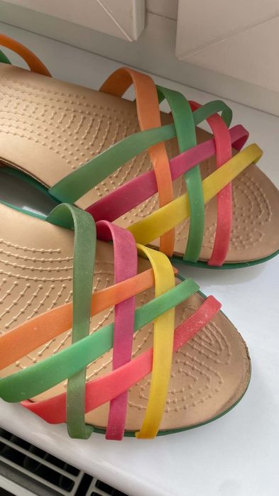 Crocs kolorowe sandały huarache flat W9 39/40