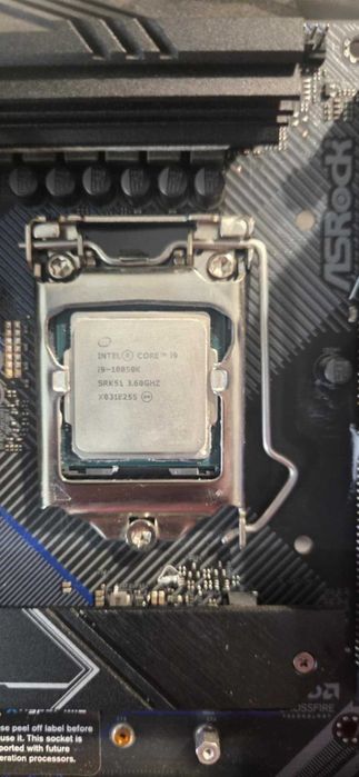 Intel Core i9-10850K + ASRock Z490 Extreme4 + HyperX 32GB DDR4