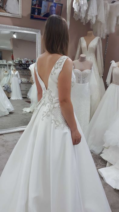 Ексклюзивна весільна сукня, розм.44