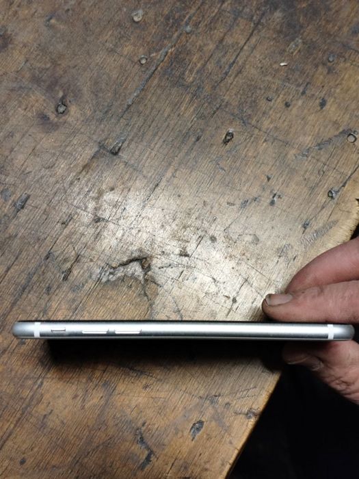 Продам iphone se 2020/64