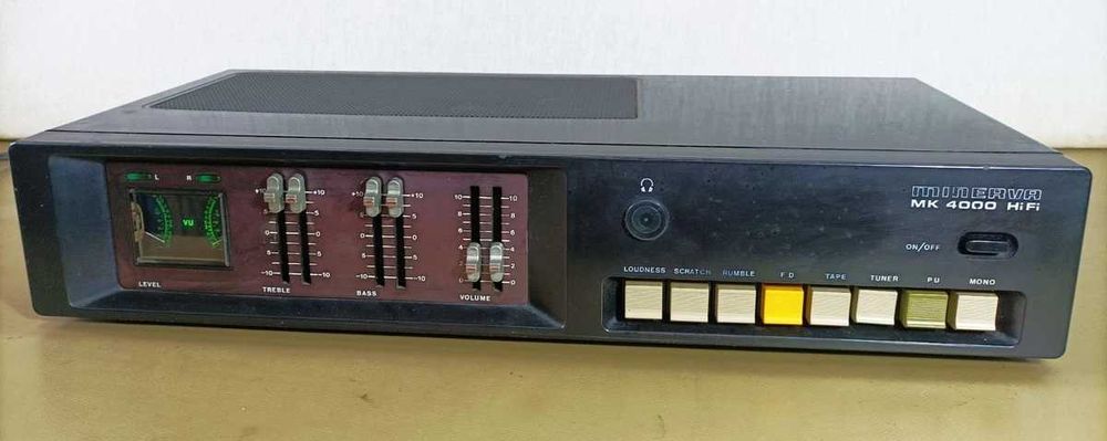 Włoski wzmacniacz Minerva MK 4000 , 1975r., 2×25Wt na 4Ohm, biały kruk