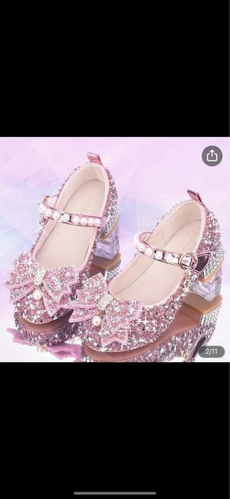 Продаю дитячі  туфлі принцеси