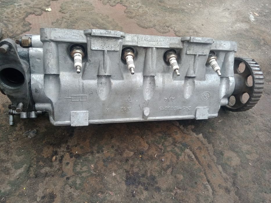 Головка блока цылиндров на Таврию,Славуту,карб-я