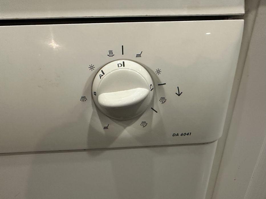 Máquina de lavar loiça Zanussi