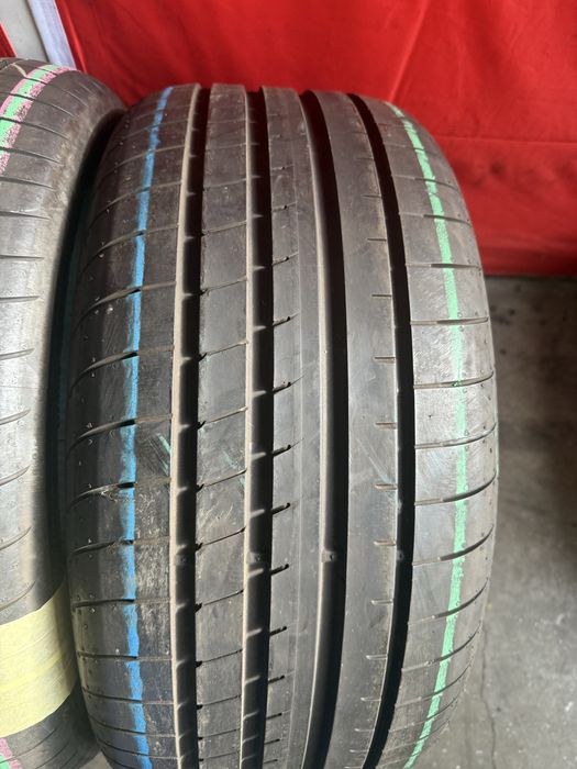 Pneus 245/40/19 Goodiyear Como novos