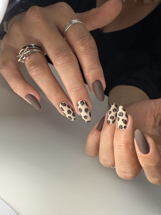 Manicure/pedicure/permanentny makijaż