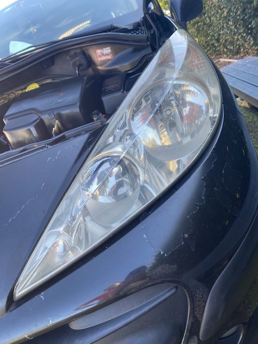 Farol esquerdo peugeot 207