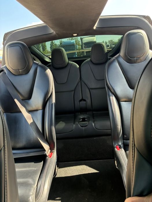 Tesla model x 2019