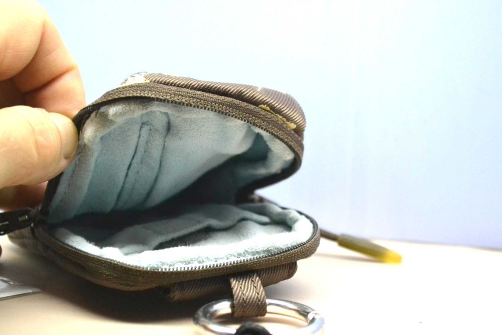 Pokrowiec etui na mały aparat fotograficzny ładne jak nowe