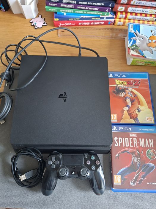 PS 4 slim 500 com comando